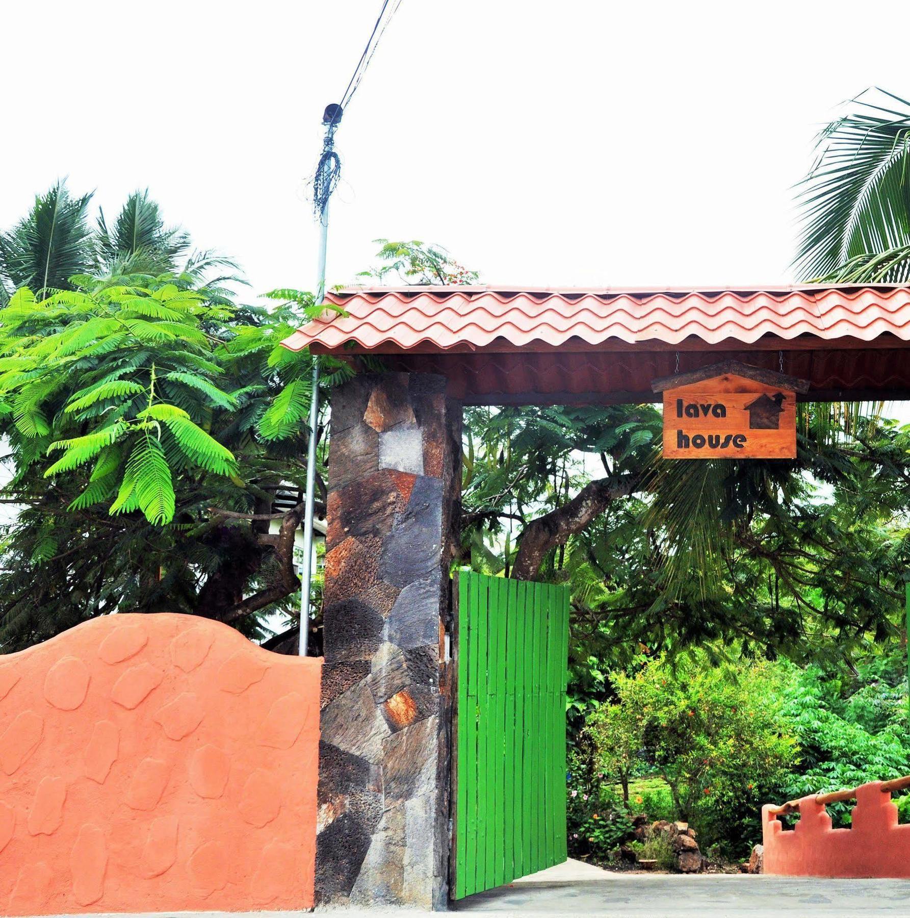 Lava House Gasthof Puerto Ayora (Galapagos Islands)