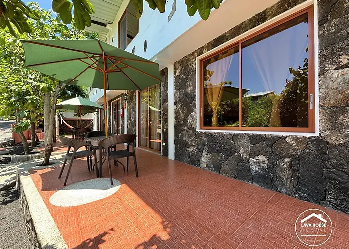 Lava House Hostal